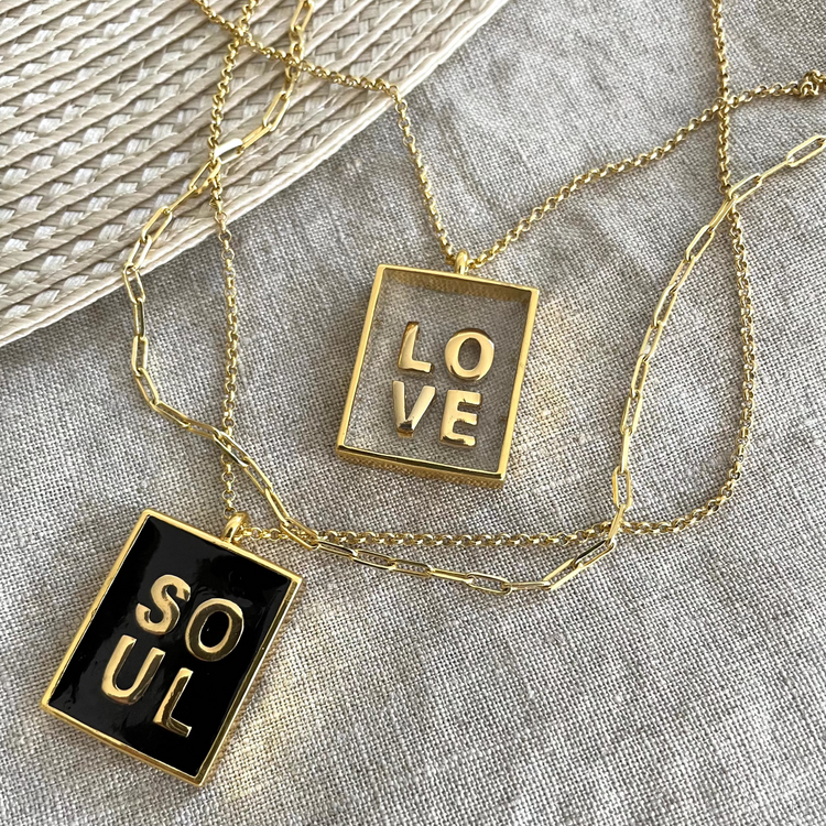 Ketten und Anhänger