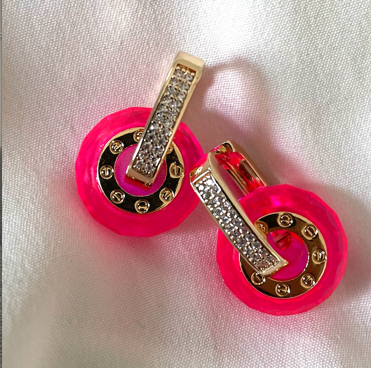 Ohrringe Square Pavé Creolen mit LOVE Hoops