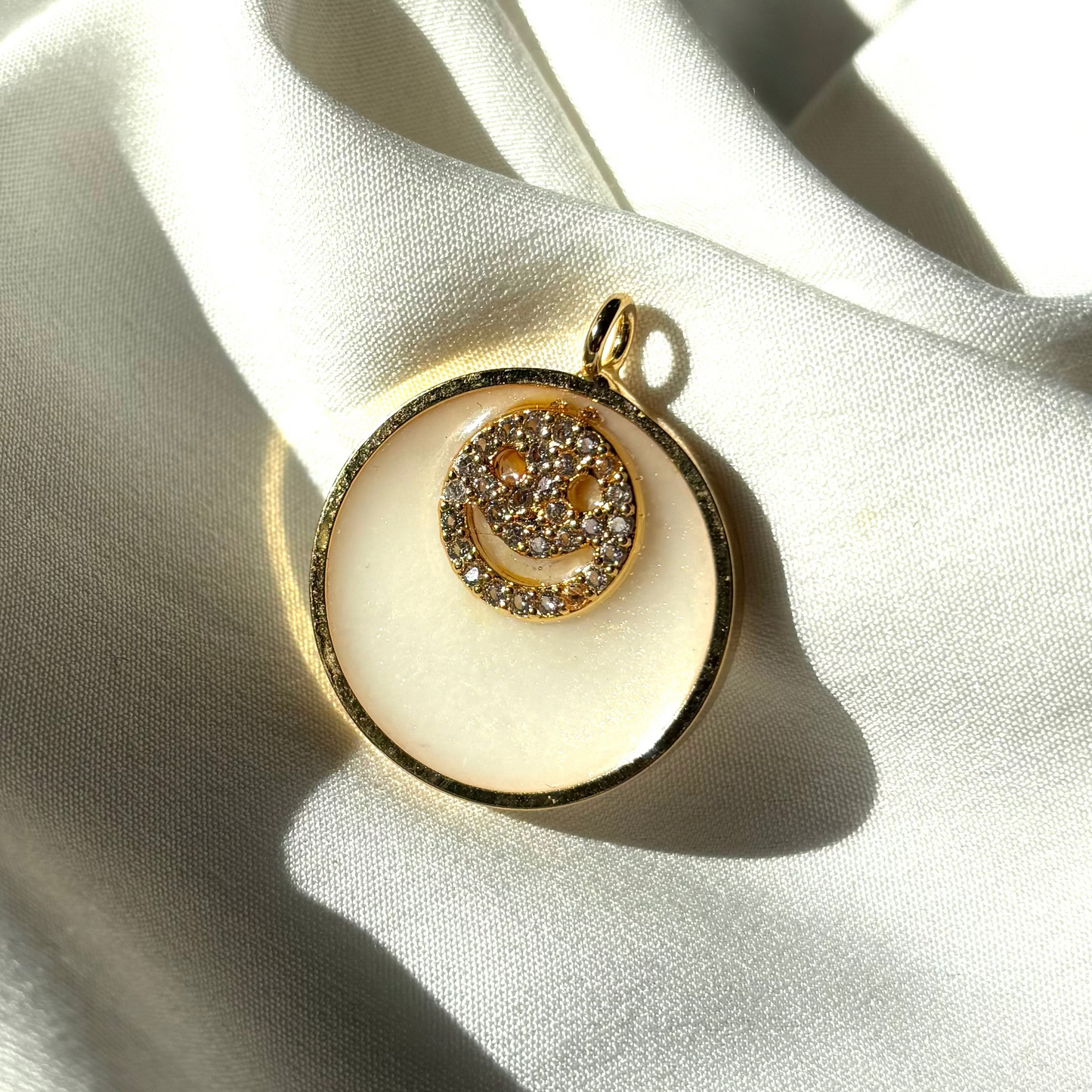 Statement Anhänger ROUND CLOUD SMILE