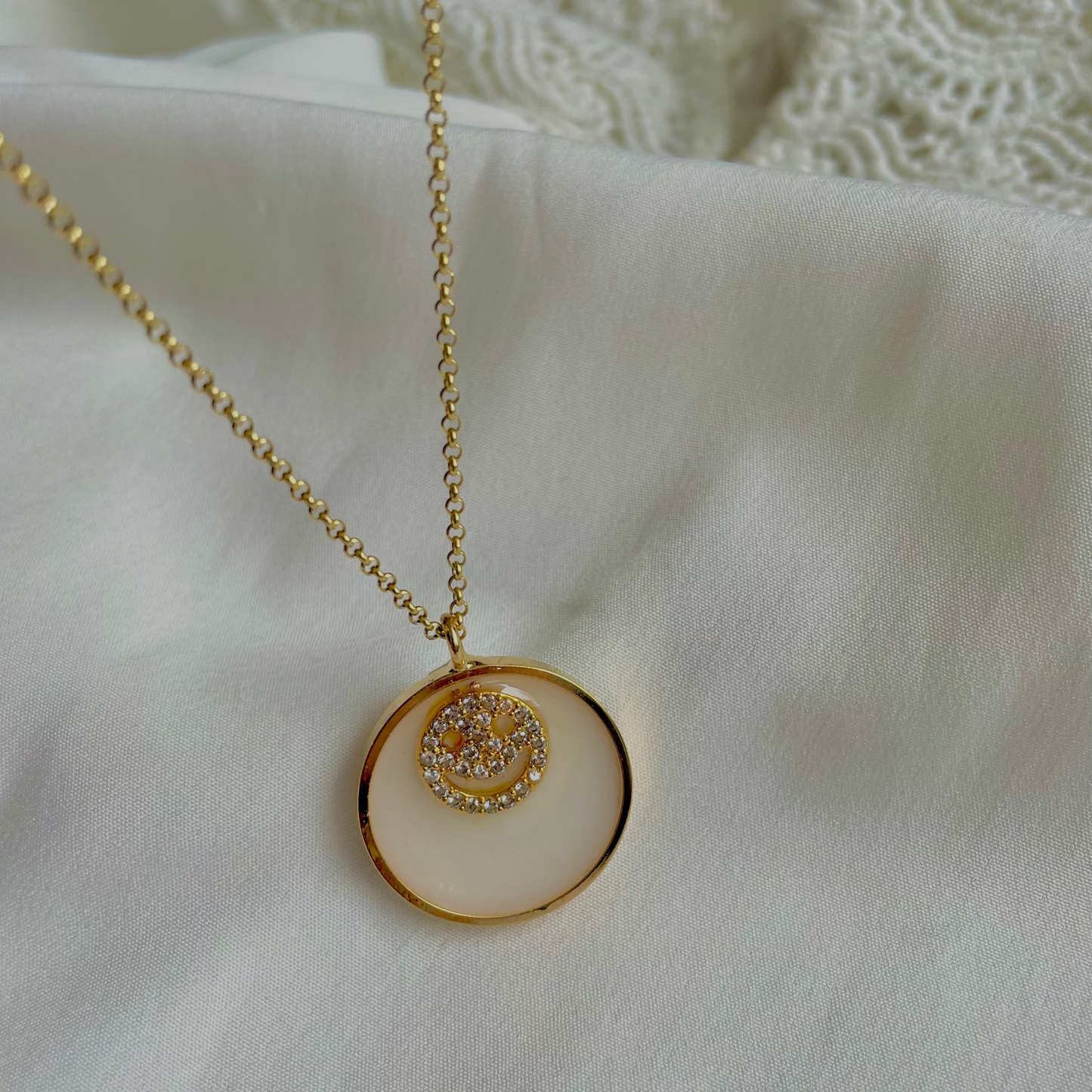 Statement Anhänger ROUND CLOUD SMILE